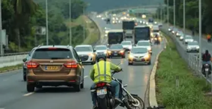 Queda de motociclista na BR-040