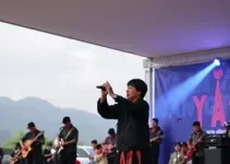 Yan se apresenta no Pagotop de Saracuruna